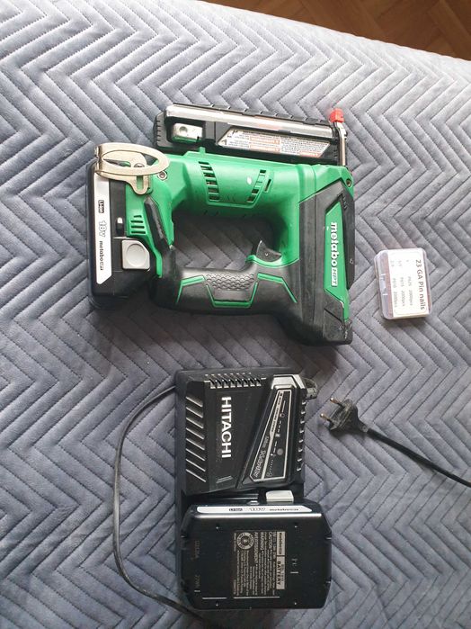 MetaboHPT/Hikoki HITACHI/ gwozdziarka NP 18DSAL z osprzetem stan super