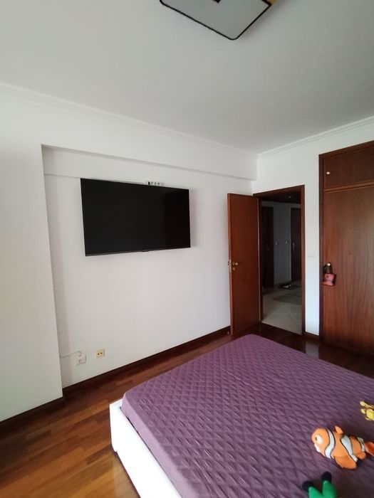 Cama / TV / Cadeira Razer