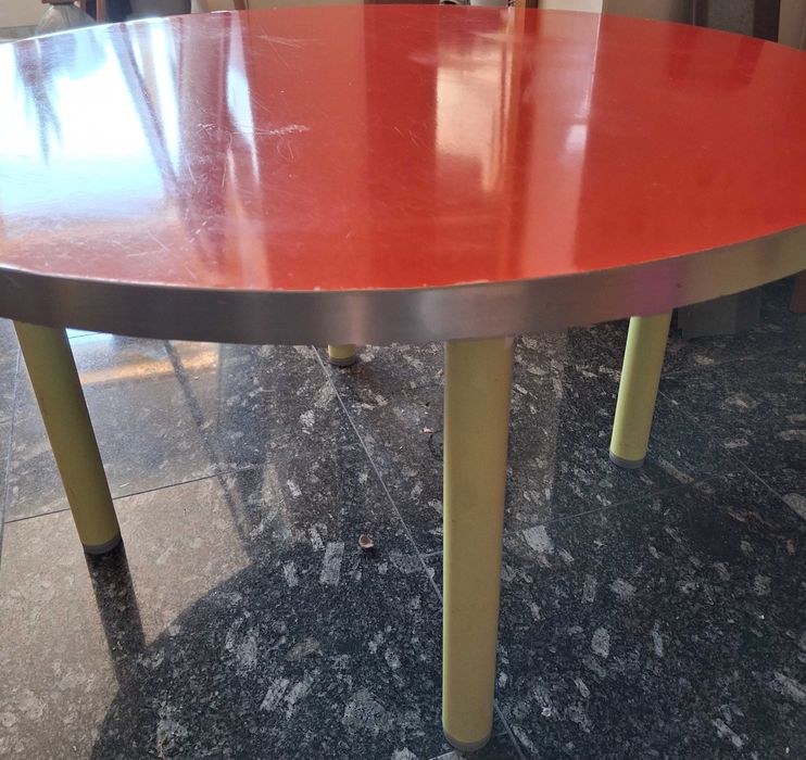 Mesa de Madeira para Criança