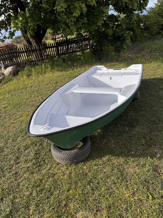 Łódź łódka wiosłowo-motorowa 380x150
