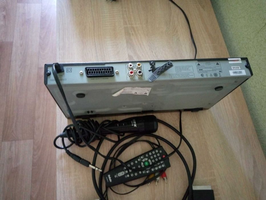 BBK dvd плеер/караоке DVP457si+микрофон и т.д.