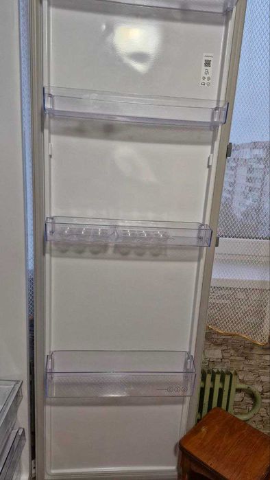 Холодильник BEKO RSNE445E22