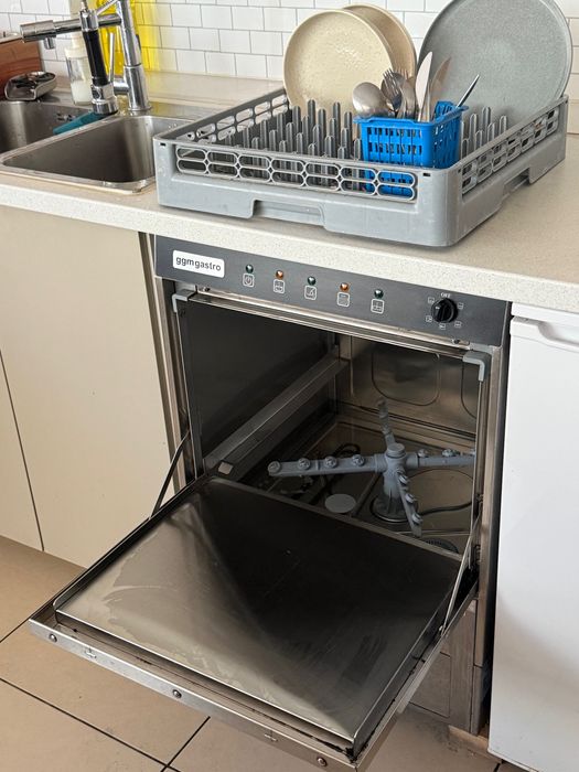 MAQUINA LAVAR LOIÇA PROFISSIONAL - para cafes e restaurantes