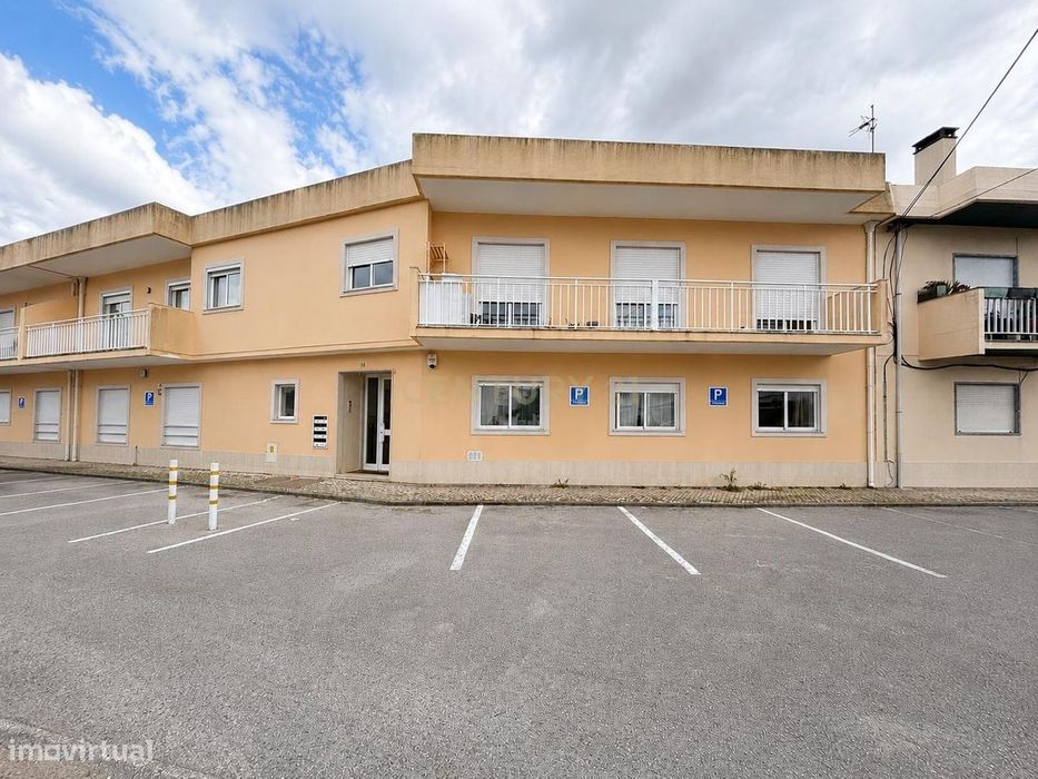 Apartamento T3 na zona da Estação — Marrazes E Barosa, Leiria