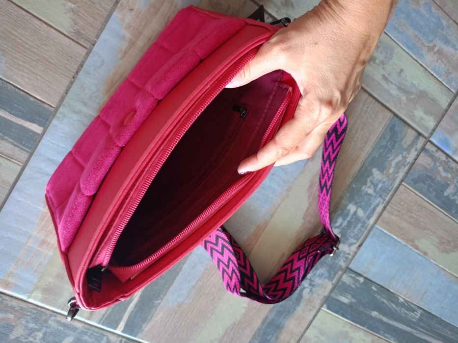 Nowa torebka w kolorze fuksji