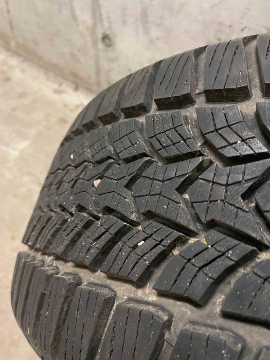 Opony 225/45 R17 Dębica Frigo HP2 bardzo krótko używane