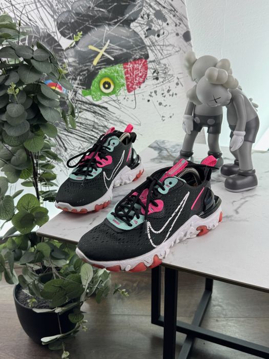 Кросівки Nike React Vision 39 розмір Е11098