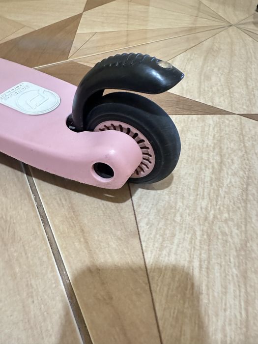Самокат scoot and ride