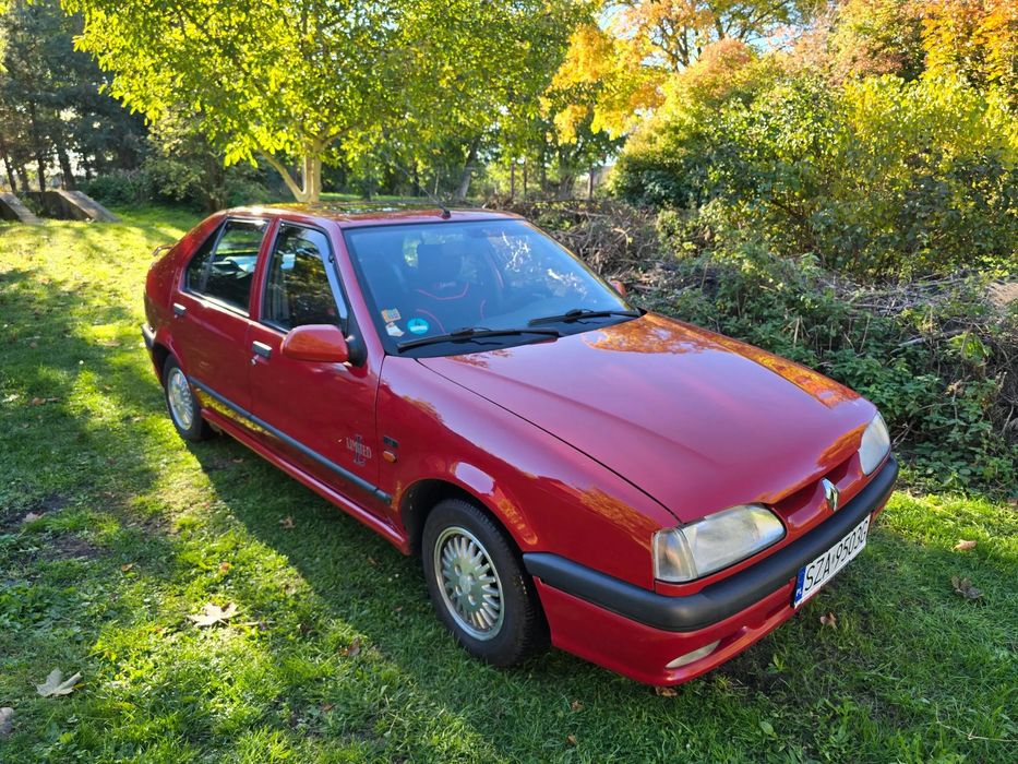 Renault 19
