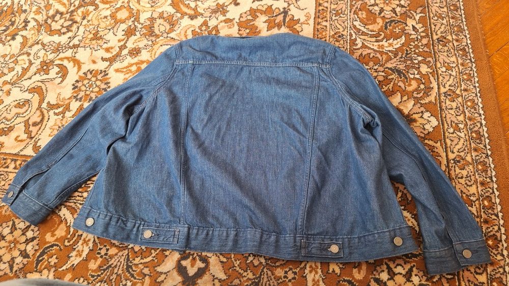 Джинсовая куртка Levi's. M. Женская.