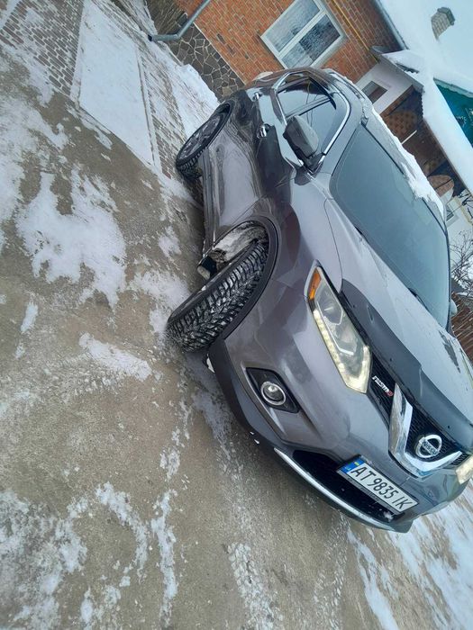 Nissan rogue 2016 року