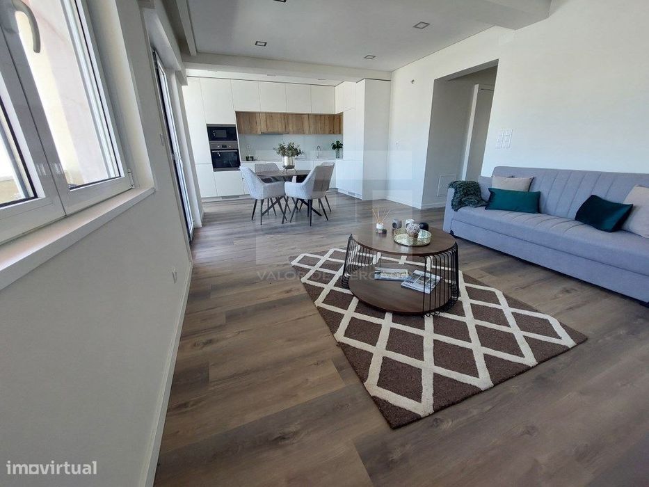Apartamento T3 EM REMODELAÇÃO, 3º andar, Rua Engenheiro Nobre Guedes