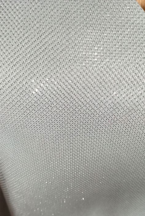 Sukienka w kształt litery A dekolt w serek choker srebrna nowa