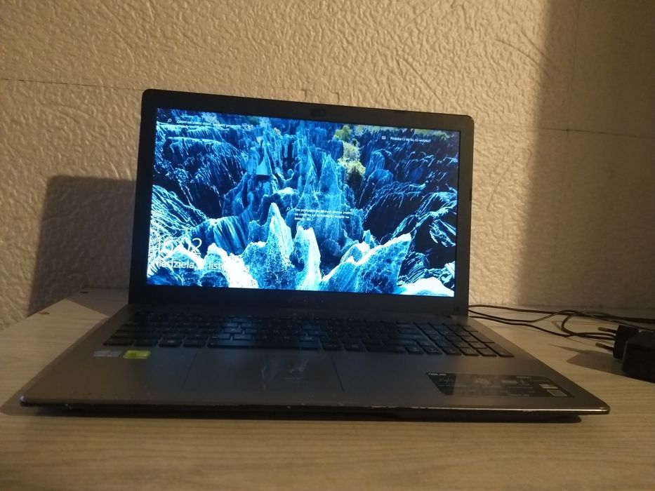 LAPTOP ASUS+ orginalny zasilacz