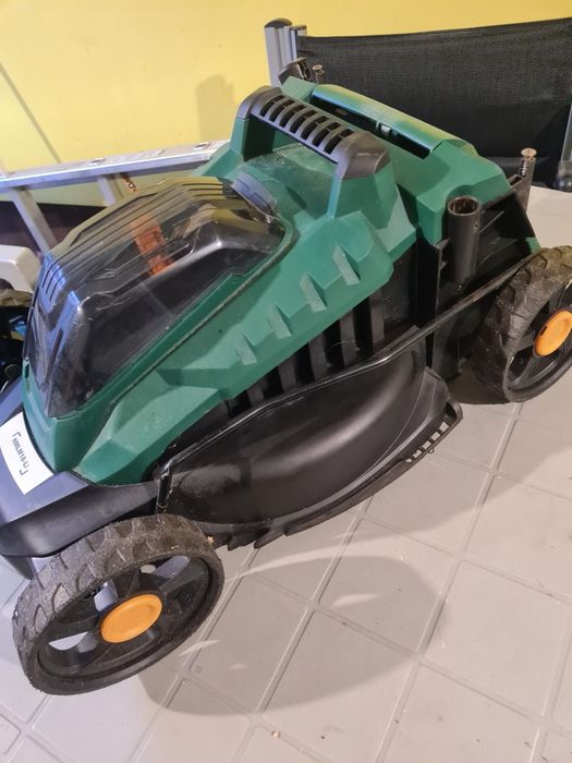 Kosiarka akumulatorowa  18 V.