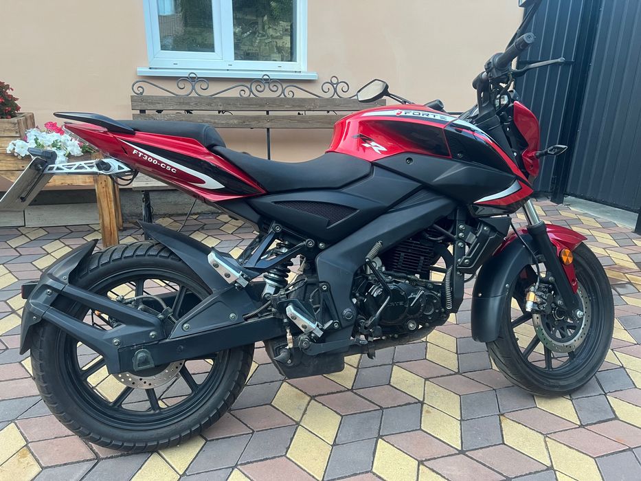 Продам мотоцикл  Forte 300
