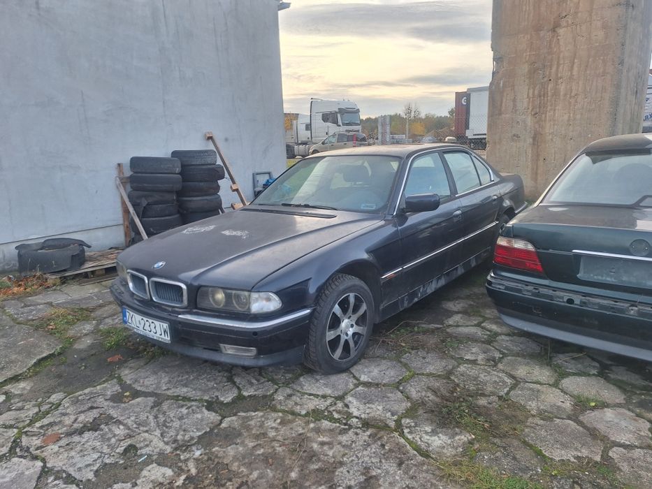 BMW e38 728iA na części