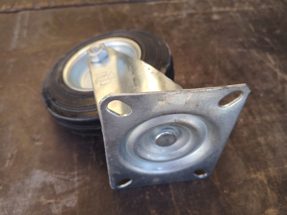 Колёса поворотные.