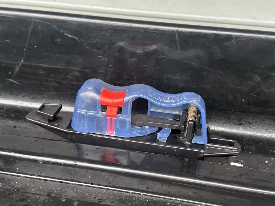 Продам бокс Thule Ocean 500 на дах з коиплектом кріплення.