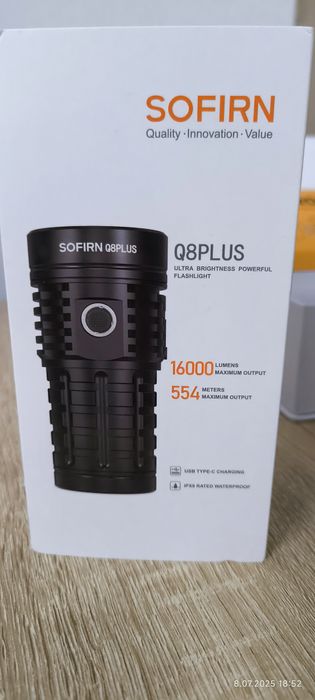 NOWA latarka Sofirn Q8 Plus -  16000 lm. wraz z 3 szt. akumulatorów.