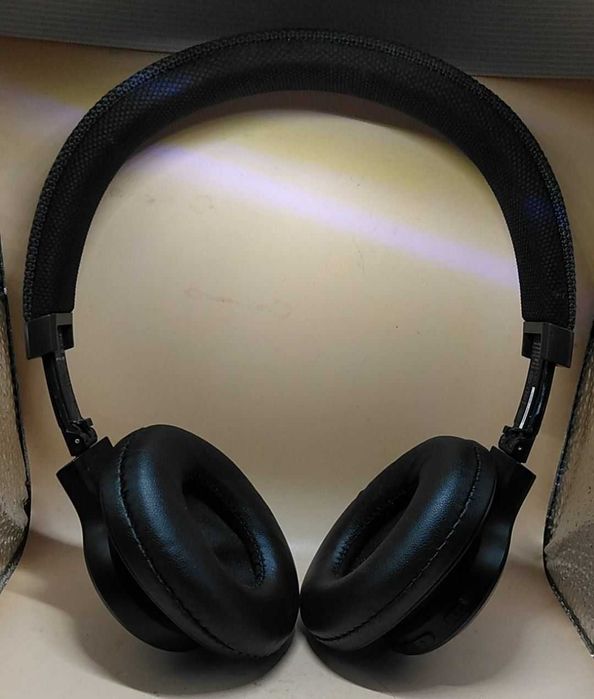 Навушники накладні JBL LIVE 650 BT NC