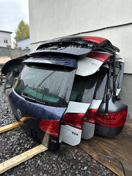 Ляда Volkswagen Touareg r line таурег скло фонарь кришка багажника
