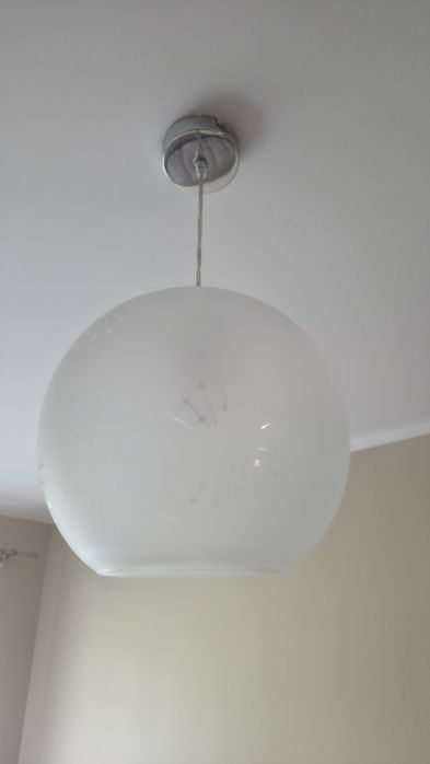 Lampa kula z matowego szkła