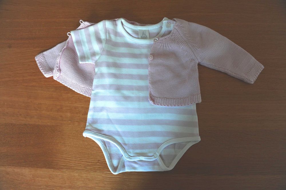 Conjunto de body de manga curta e casaco de linha da Zara