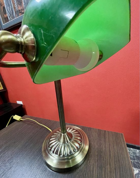 Продам настільний світильник-лампу зелену під старину офісна скидка