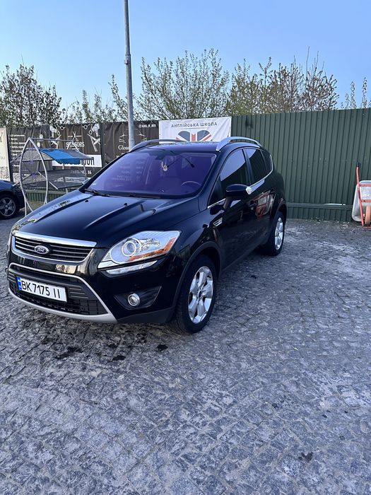 В продажу свій автомобіль  Ford Kuga