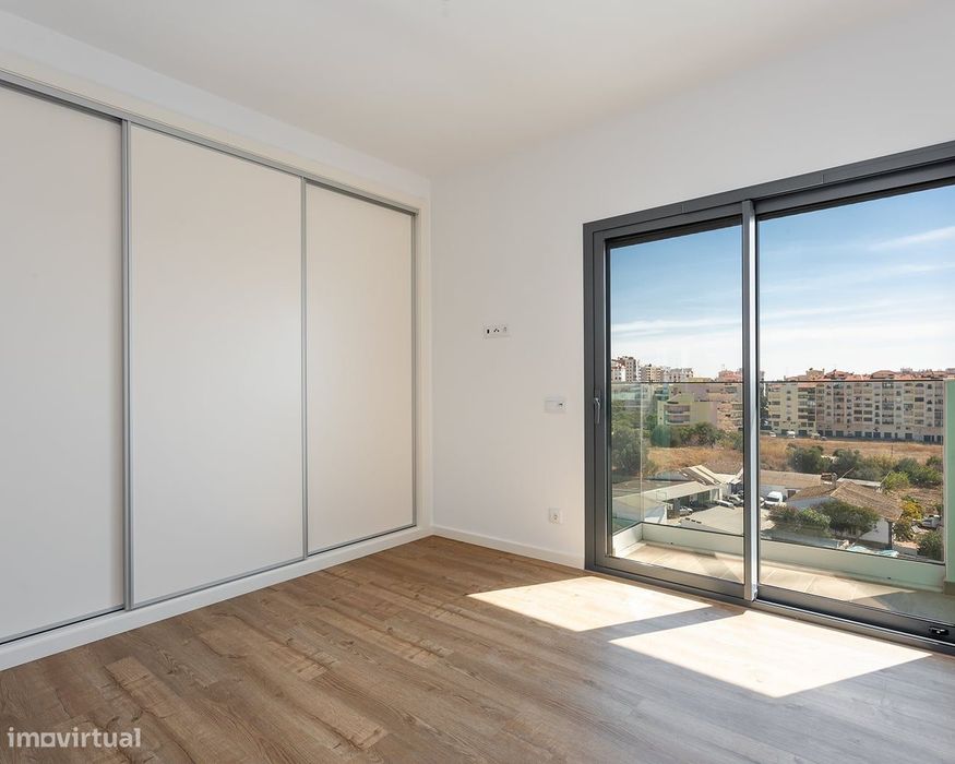 Apartamento T3 Duplex

3-bedroom duplex apartment