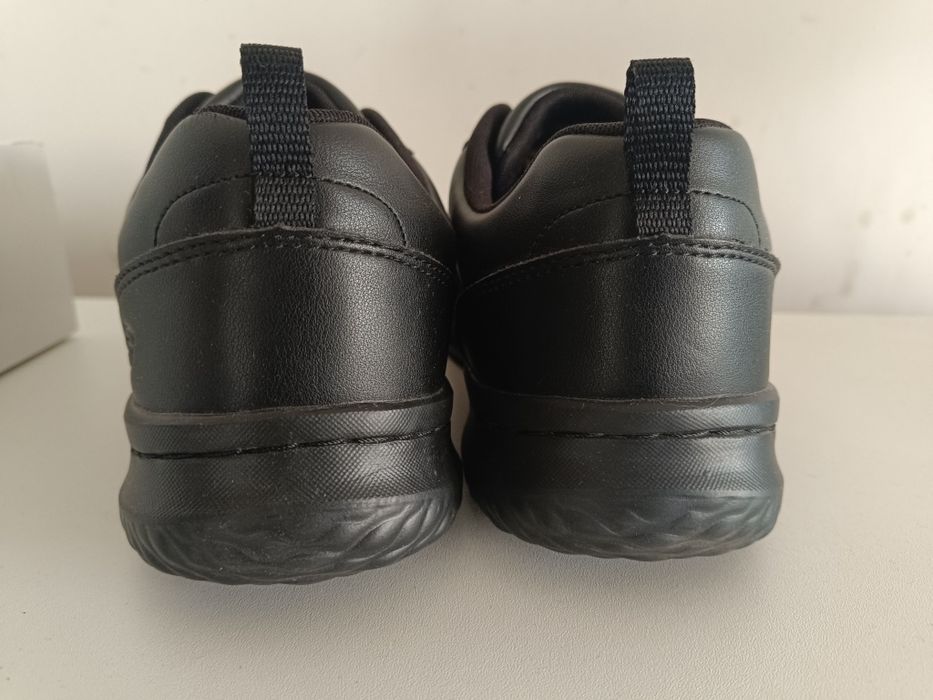 Skechers r.44 (29 cm) buty sportowe męskie waterproof