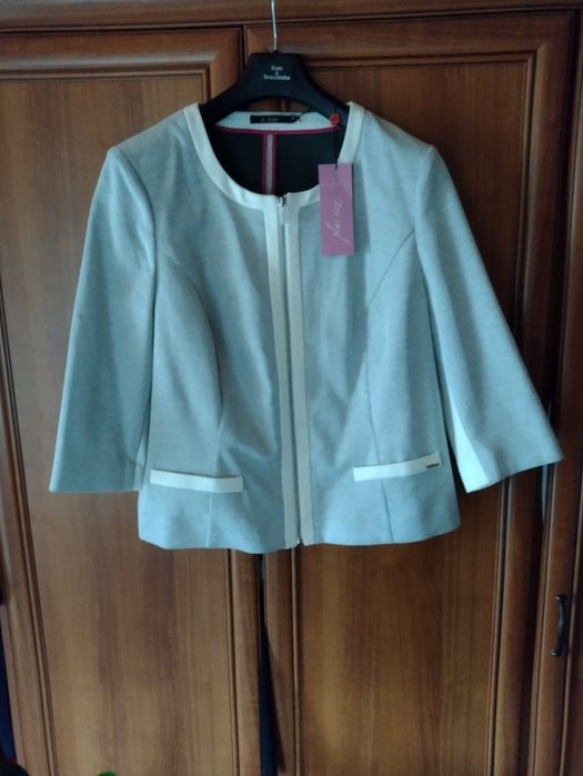 Nowy elegancki żakiet Monnari