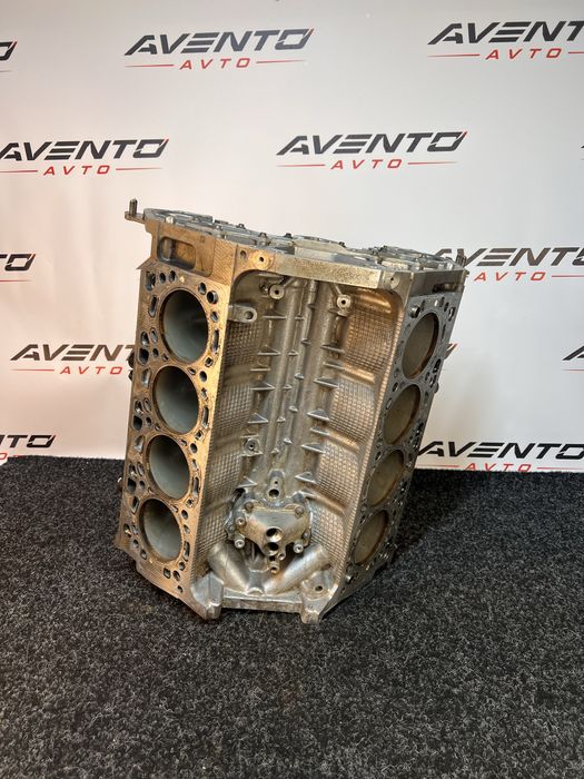 Блок циліндрів  BMW X5 F15 Блок цилиндров N63 4.4