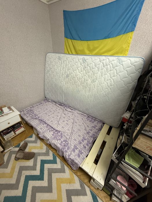 Матрац 120 *200 + ліжко-палети