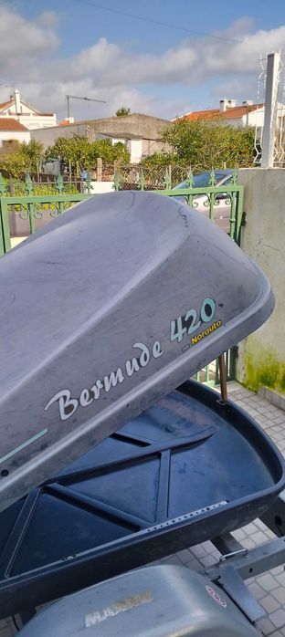 Mala para tejadilho da Norauto, Bermudes 420