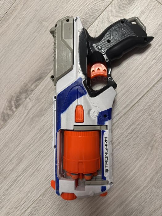 Бластер Nerf N-Strike Elite Strongarm