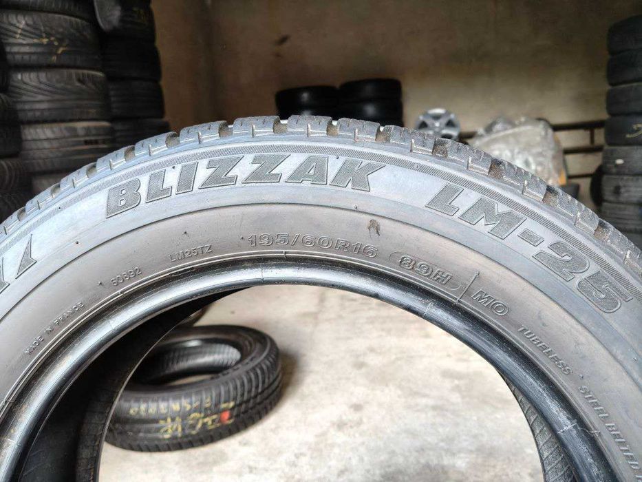 Bridgestone Blizzak LM25 195/60r16 made in France 2шт, 6мм, ЗИМА. Привезены из Германии