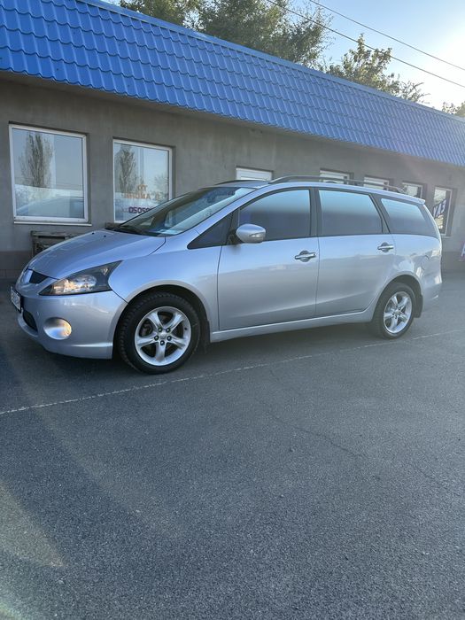 Mitsubishi Grandis 2005 рік Автомат