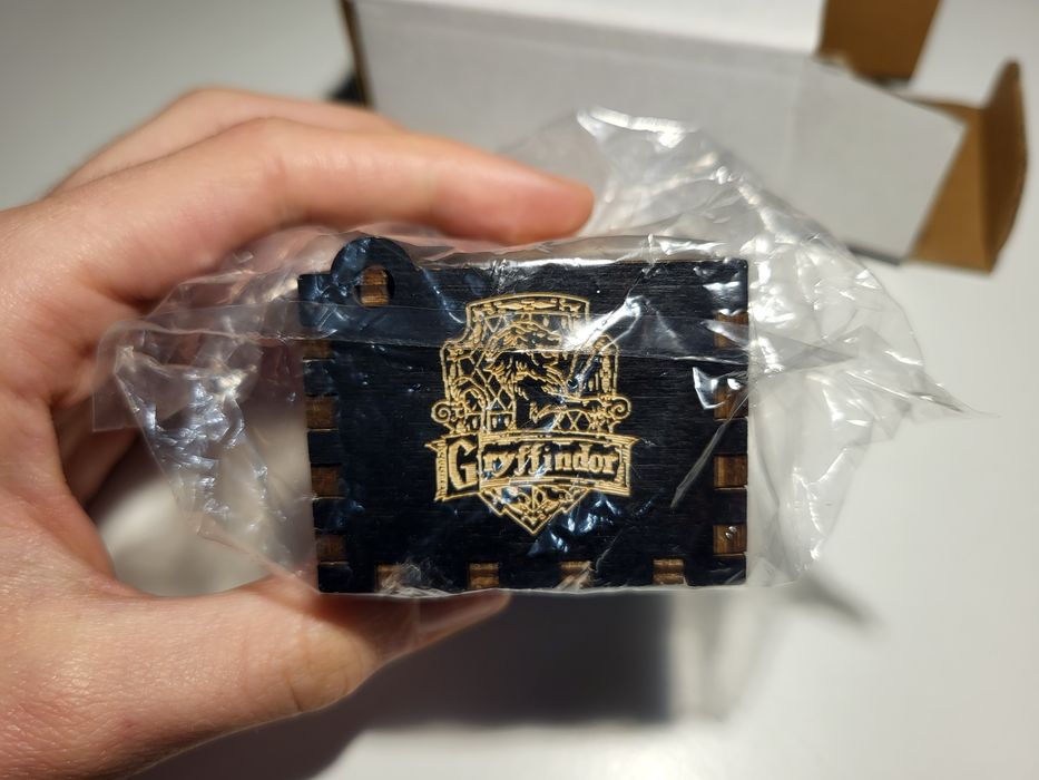 Pozytywka Harry Potter music box szkatułka hp hogwarts gryffindor Lusówko • OLX.pl