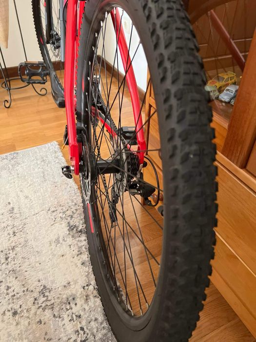 Bicicleta de BTT marca COLUER rodado 29