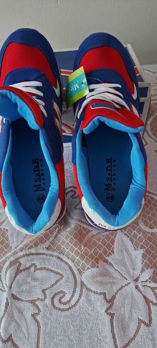 Nowe buty sportowe