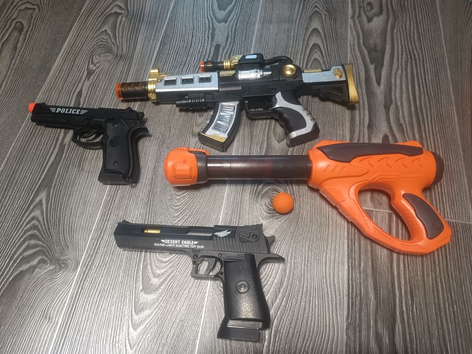 Набор автоматов со звуками