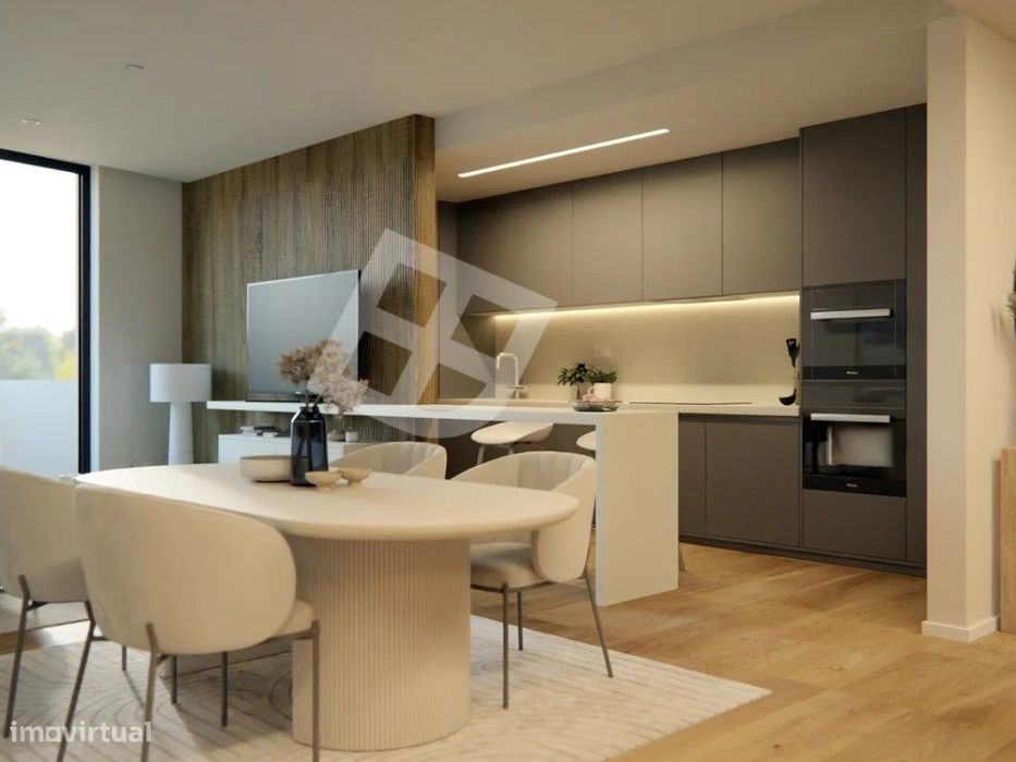 Apartamento T1 c/ Office e Varanda - Oliveira do Bairro