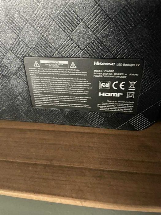 TV Hisense 75" QLED 4K (75A7GQ) - Completa ou Para Peças (Ecrã Estalado)