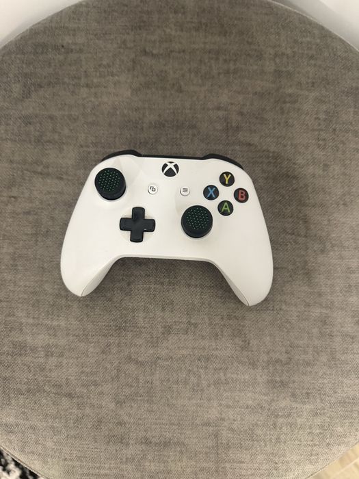 Xbox one X 1Tb 2 comandos