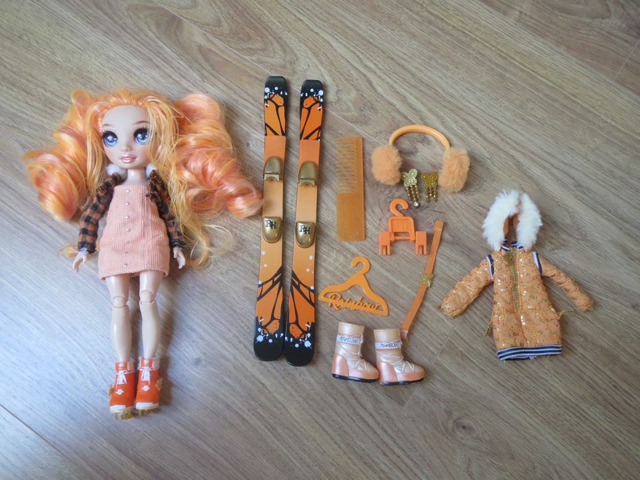 Lalka Rainbow High Poppy Rowan seria zimowa