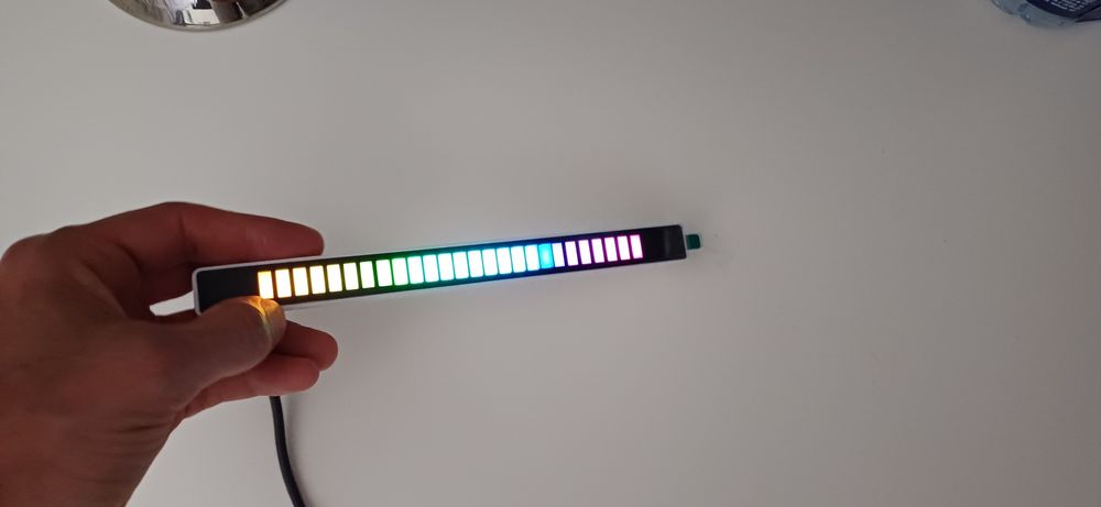 Luz colorida com sensor