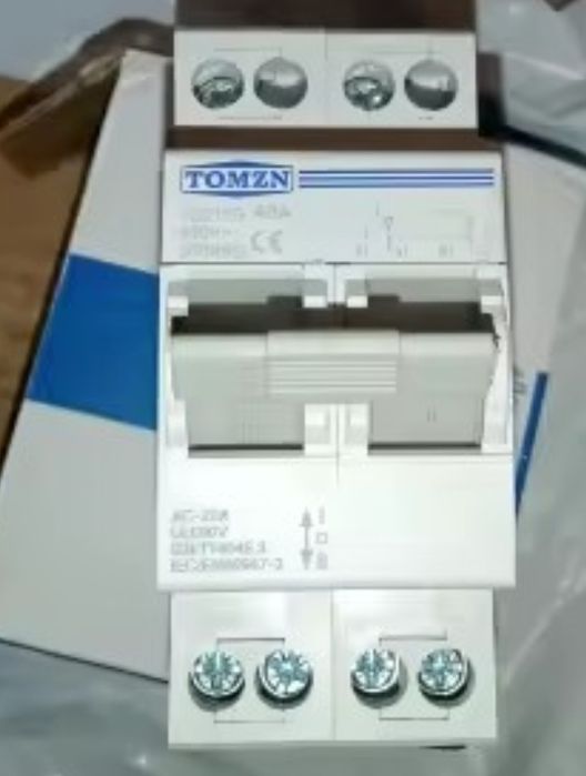 Перемикач навантаження  рубільник TOMZN MTS 40А 2Р дім і генератор.
