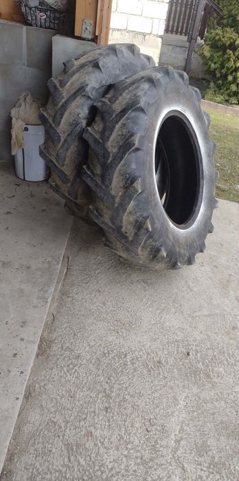 Opony do traktora 2x13.6 R24